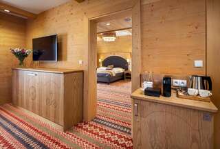 Отель Hotel Bania Thermal & Ski Бялка-Татшаньска Апартаменты Делюкс с неограниченным доступом в термальный комплекс Terma Bania-4