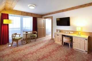 Отель Hotel Bania Thermal & Ski Бялка-Татшаньска Стандартные апартаменты (для 2 взрослых) с неограниченным доступом в термальный комплекс Terma Bania-3